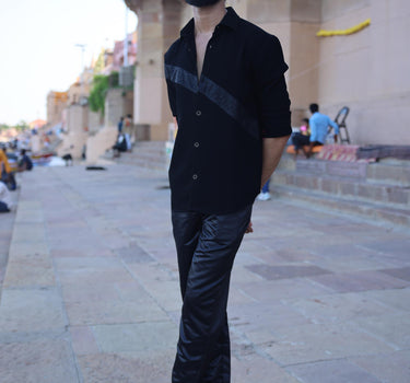 BLACK SHIRT WITH SNAKE PRINT FABRIC DETAILING