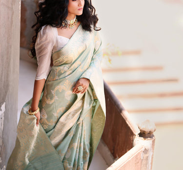 'Rehnuma' Pure silk with silver gold rehnuma jaal handloom saree